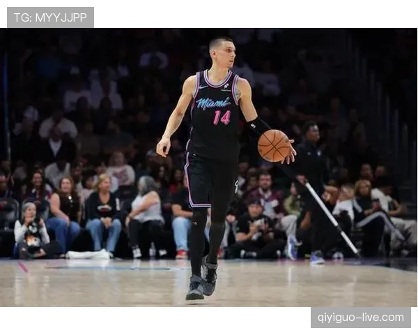 希罗无球跑动拉开空间，三分效率领跑热火外线