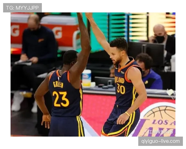 无球切入撕裂对方二号位，威金斯较上季效率显著提升