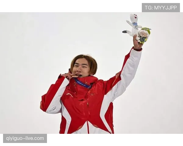 苏翊鸣家里堆满奖牌，冰箱里却只放蛋白粉和冰水