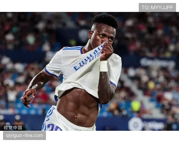 维尼修斯与本泽马的进攻化学反应如何提升前者效率