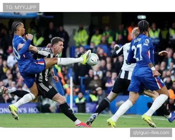 切尔西防守投入巨大，稳定性面临考验，当前赛季表现波动逐步体现